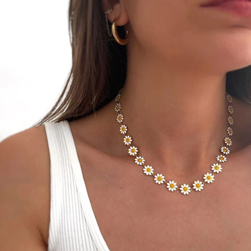small daisy flower necklace Bohemian style