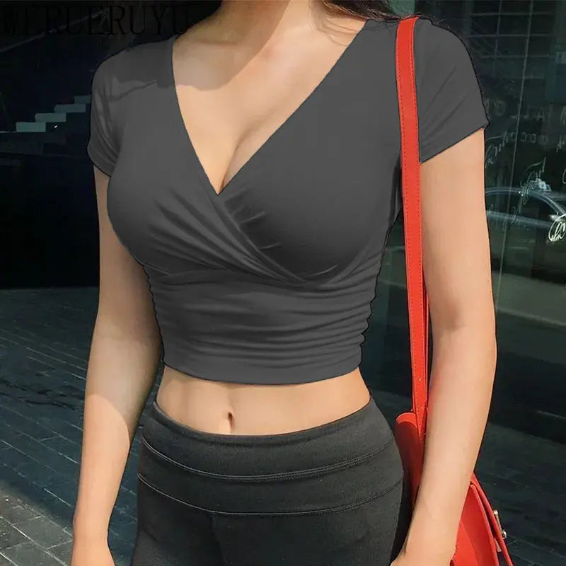 GLOSHWEAR Vela V-Neck Crop Top, short-sleeve cropped top