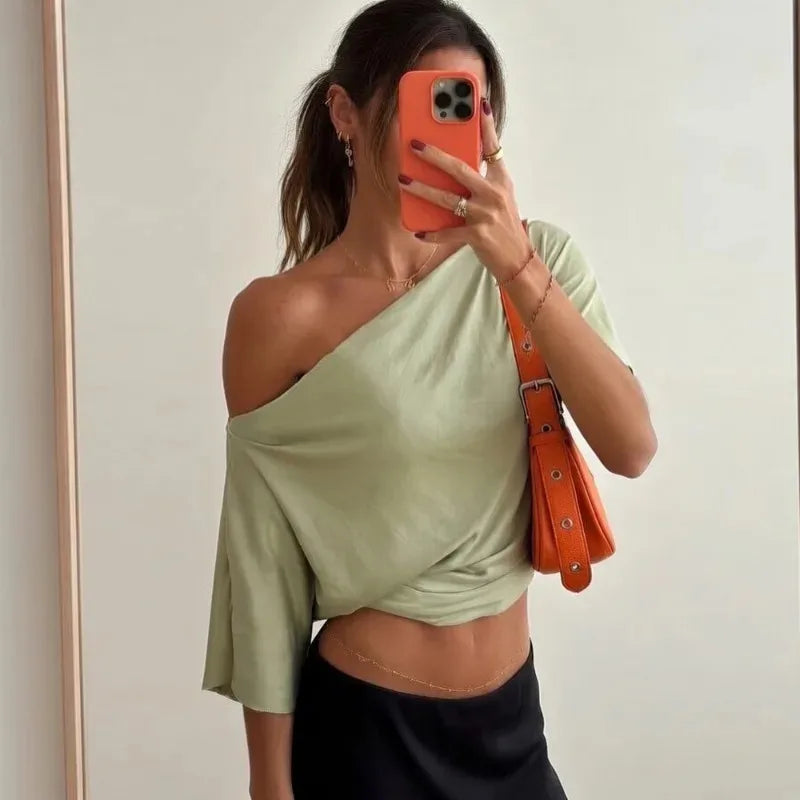 GLOSHWEAR Aster One-Shoulder Top, slim asymmetrical short-sleeve top