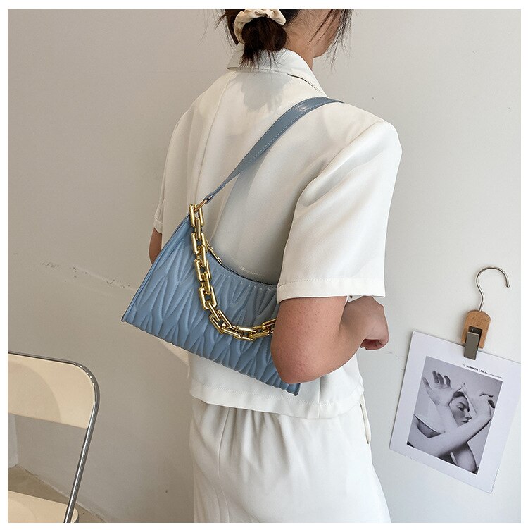 Glossy Structured Shoulder Bag – detail view 18