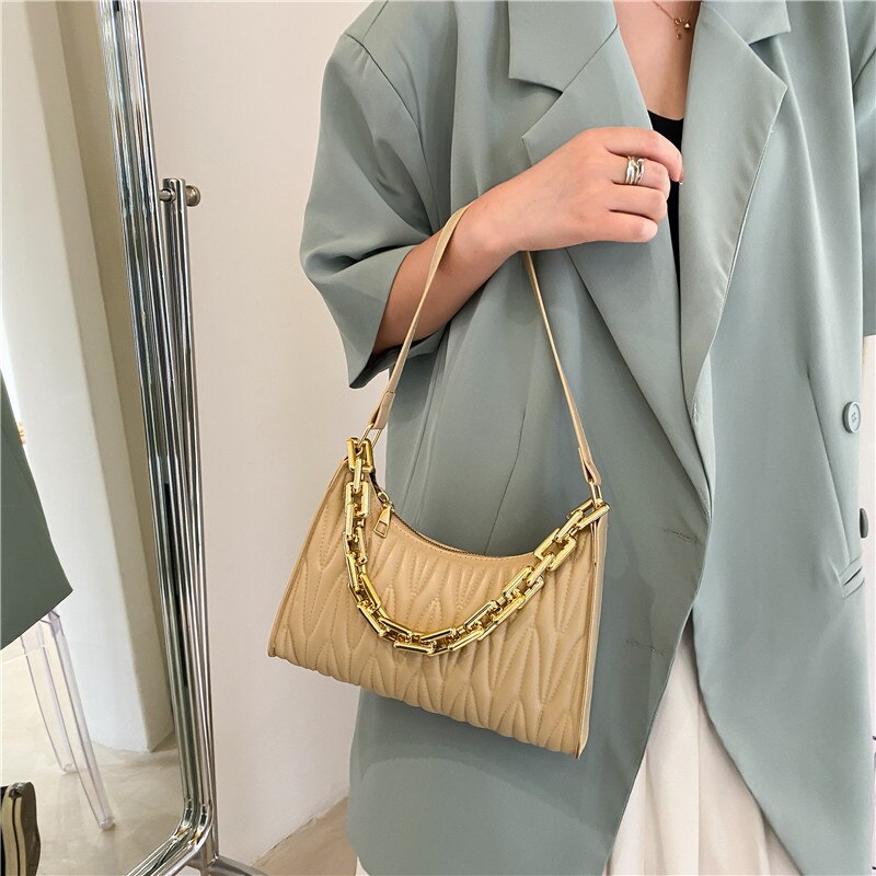 Glossy Structured Shoulder Bag – detail view 9